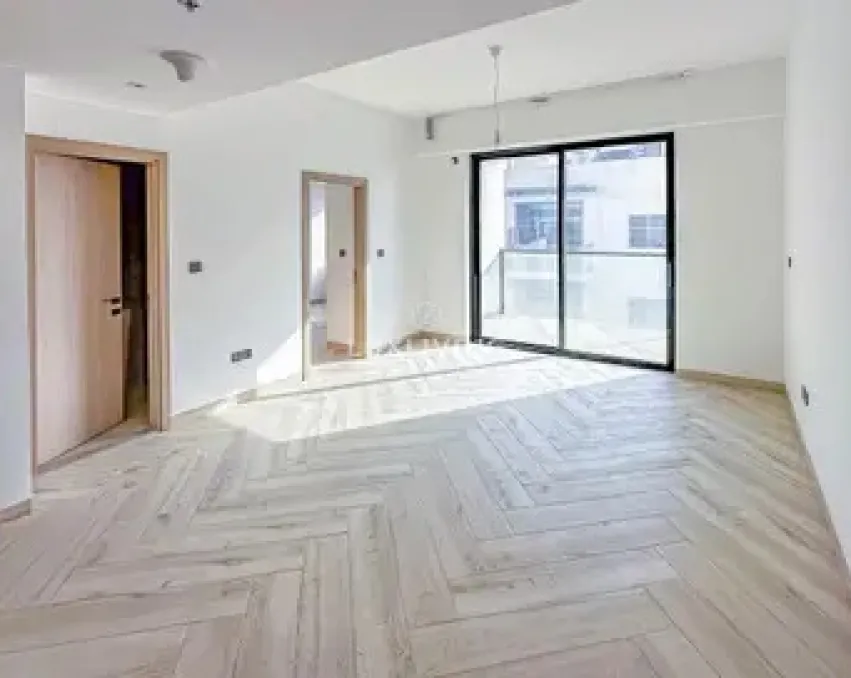 Empire Residence